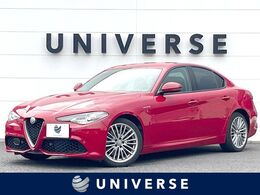 アルファ　ロメオ ジュリア ヴェローチェ 4WD 1オーナー　左ハンドル　黒革　AppleCarPla