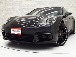 ポルシェ パナメーラ 4 Eハイブリッド PDK 4WD OP370/スポーツクロノP/パノラマSR/黒本革