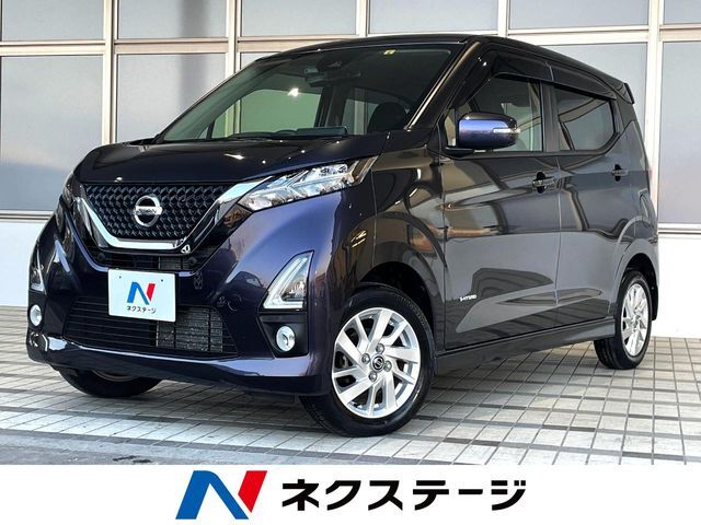 禁煙車　4WD　衝突軽減装置　全周囲カメラ　純正ナビ　コーナーセンサー