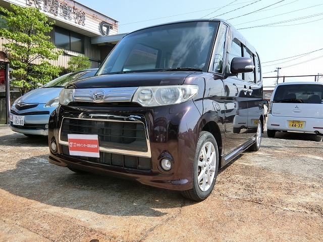 地デジフルセグナビTVバックカメラ付きタントカスタムX4WDがご入荷致しました。