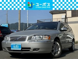ボルボ V70 クラシック サンルーフ・黒革シート・クルコン
