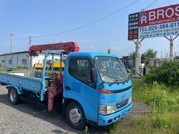 日野自動車 デュトロ 2000KG積載量　3段クレン 