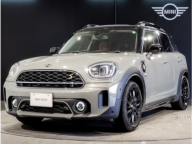 ☆MINI　クロスオーバー専門店☆！クロスオーバーを買うなら箕面店です！！クロスオーバーをご検討頂く際は一度箕面店にご相談下さい！