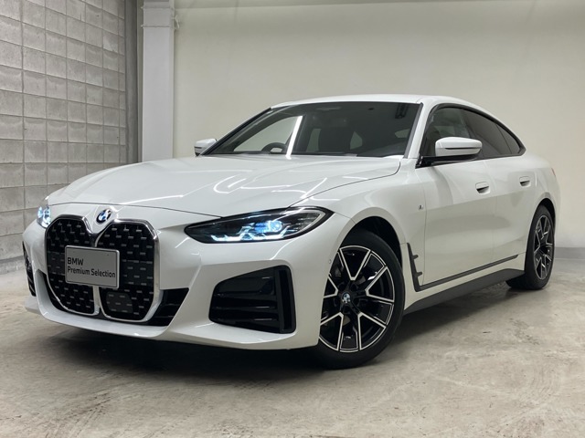 ★420d xDrive M Sportが入庫致しました！！ 外装色はアルピンホワイト、内装はブラックレザーとなっております。弊社お薦めの1台となります！！ぜひご検討下さいませ！！