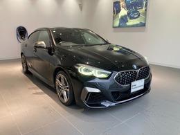BMW 2シリーズグランクーペ M235i xドライブ 4WD フロント電動シート　バックカメラ