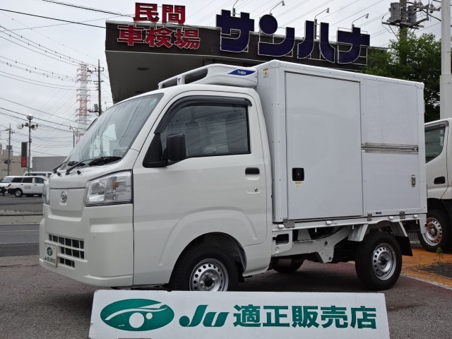 冷凍車　-25℃設定サーマルマスター製冷凍機　スマアシ　2コンプレッサー　ナビ　バックモニター　フルセグTV　強化サス　コーナーセンサー　ハロゲンヘッドライト（発熱するので雪道に強し）　CVT