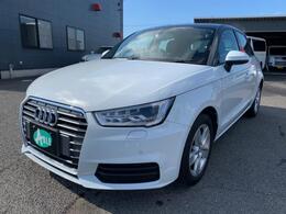アウディ A1スポーツバック 1.0 TFSI 