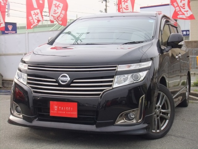 修復歴無し！こちらのお車は3列シートとなり広い室内空間で遊びに、普段使いにとても手使いやすい一台となります