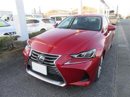 レクサス IS 300h バージョンL 4WD パノラマモニター BSM 黒革シート