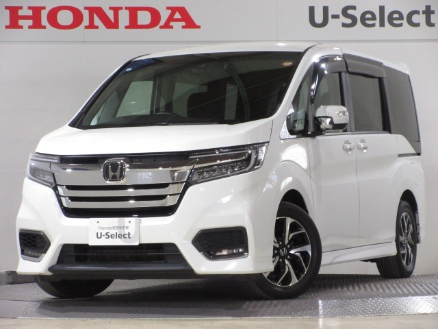 ワンオーナー車のステップワゴンスパーダ (ホンダセンシング)が入庫です。2025年、24年、23年、22年に当社自社工場にて法定点検を実施しております。過去の整備は整備記録簿での確認ができます。