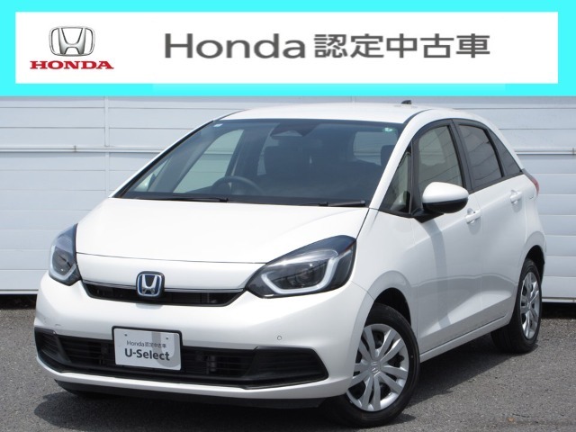 当社試乗車、業務車のフィット（e:HEVホーム）が入庫です。内外装ともにきれいなお車で、ホンダコネクトディスプレイ  Bluetooth  ETC  Rカメラ 等装着しております！