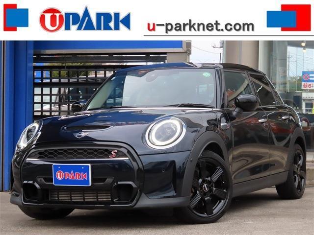 クラシックトリム/LCIモデル/デジタルパッケージプラス/液晶メーター/ACC/MINIドライビングモード/MINIナビID6/Bカメラ/BTオーディオ/ミラーETC/LEDヘッド/Pアシスト/禁煙車/