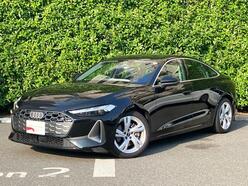 R7　アウディ　アウディ　A5　セダン