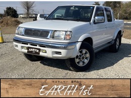 日産 ダットサン 2.4 AXリミテッド ダブルキャブ 4WD サンルーフ
