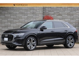 アウディ Q8 55 TFSI クワトロ デビューパッケージ Sライン 4WD コンフォートアシスタンスPKG サンルーフ