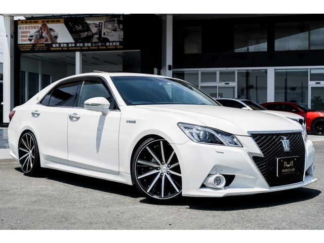 この度は、当社のお車をご覧頂き誠にありがとうございます。お車の状態や、装備の詳細は無料通話のフリーダイヤル0066-9711-954298へご連絡ください。担当者がご案内させていただきます。
