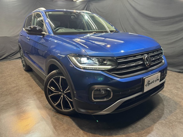 走行距離わずか11800km　当店ディティーリング施工済　デジタルメーター　禁煙車、程度の良い経済的なコンパクトSUVです。お気軽にお問合せ、ご来店くださいませ！