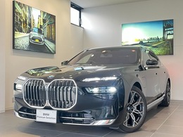 BMW i7 xドライブ60 エクセレンス 4WD 認定中古車　弊社デモカー　禁煙車