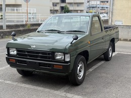 日産 ダットサン 2.0 DX 全塗装　ナルディハンドル　砲弾型ミラー