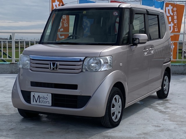 名港モーターズのお車をご覧いただき有難う御座います。お問い合わせは050-8881-9030になります。
