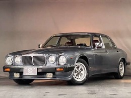 デイムラー デイムラー ダブルシックス 