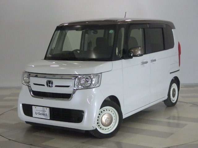 カッパーブラウンのルーフがお洒落なツートンカラーのN-BOXが入庫しました！Bluetoothオーディオ対応の純正ナビや社外前後ドライブレコーダーなど装備が充実したお勧めのワンオーナー車です！