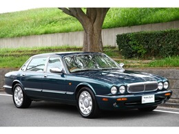 デイムラー デイムラー スーパーV8 最終モデル50台限定車