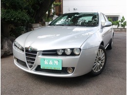 アルファ　ロメオ アルファ159 2.2 JTS ディスティンクティブ 右H 5MT キャメル革シート