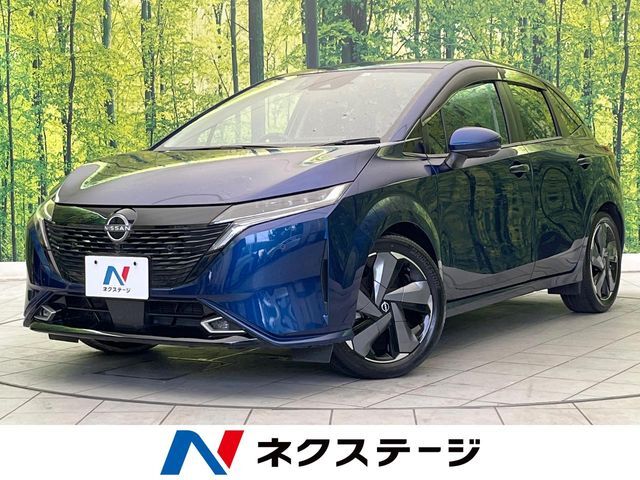 禁煙車　純正8型ナビ　衝突軽減システム　全周囲カメラ　革シート