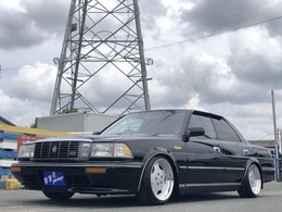 トヨタ クラウン 2.5 ロイヤルサルーン ザウバーディッシュW 金エンブレム再メッキ
