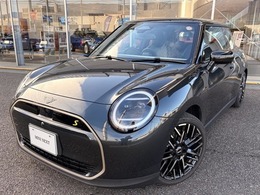 ミニ ミニ クーパーSE 3ドア 弊社元デモカー・FAVOURED TRIM