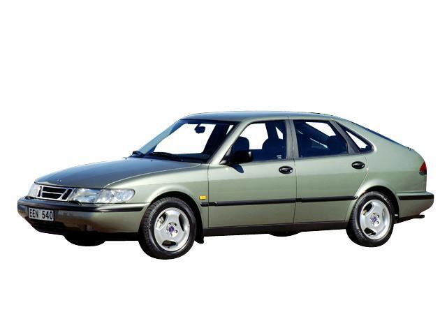 サーブ 900
