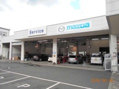 当店は国土交通省の指定整備工場です。車検・点検から修理までお客様のお車を心を込めて整備させていただきます。