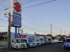 中古車展示場！！新しいお車も続々入った時は、お気軽にお店の中まで入って来て下さい☆注文販売も行なっております。