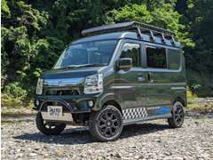 オフロードスタイルにカスタムされたこだわりのコンプリートカー。完成した状態でご納車させていただきます。