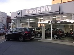 新車ショールームも併設しております。弊社自慢のBMWマイスターが常駐しております。