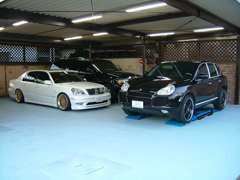 自社整備工場完備　車検点検整備、納車整備も充実！メンテナンスもロイヤルオートにお任せ下さい。