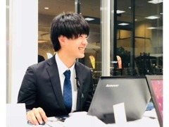 営業スタッフの衣笠　隼人です。安心で快適なカーライフをお過ごしいただくためにベストなご提案をさせて頂きます。