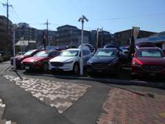 新世代マツダ車も多数展示中！高年式、少走行車もございます！