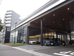 東武亀戸線小村井(おむらい)駅、徒歩約5分の店舗です。