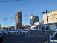 遠方のお客様のために駐車場も完備！安心してご来店下さい。
