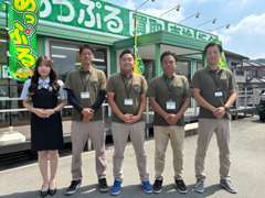 店内で他店舗の在庫やオークションからお客様の条件に合ったお車をお探しする事も可能です！！