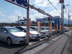 展示車以外の車もオーダー販売いたします。貴方の希望に添った車を探します。
