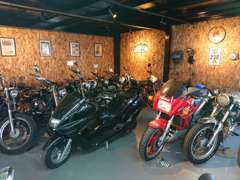 バイクの整備・カスタムも是非当店へ！