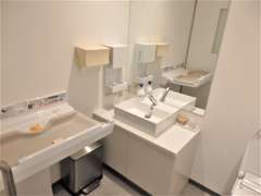 リニューアルオープンし、きれいなトイレで、女性もお子様連れでも安心してご来店いただけます！