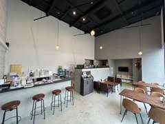 ■商談スペースはカフェ空間のようなデザインでおくつろぎいただけるように心がけております♪