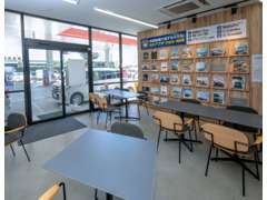 お客様に居心地よく過ごしていただけるよう、明るい店舗づくり行っています！