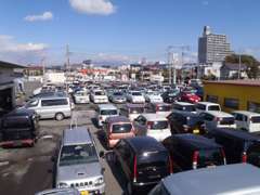 展示在庫台数多数！ご希望のお車は是非当店にて！！