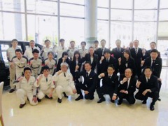 ■志村店は元気で爽やかなスタッフが勢ぞろいです♪クルマ選びが初めての方も、気兼ねなくご来店ください。お待ちしております！