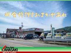 自社板金工場も併設しております。万が一のキズや凹みも、一声お声掛けください！